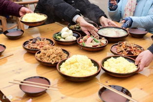 餐饮业互联网突围 融合思维、拓宽渠道，把握食品网售新机遇